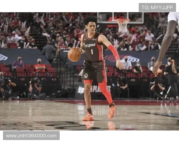 安芬尼西蒙斯半场表现惊艳8中6三分5中3独揽16分助球队领先